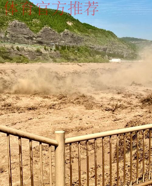 陕西留坝：汗水、泪水，多过于喝下去的水