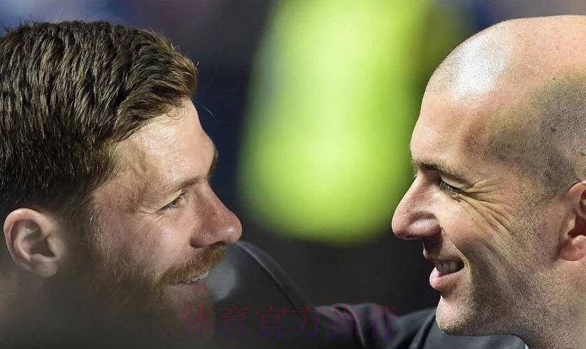 惹怒皇马群星！曝44岁阿隆索或离任+转投利物浦 老佛爷邀齐祖救火